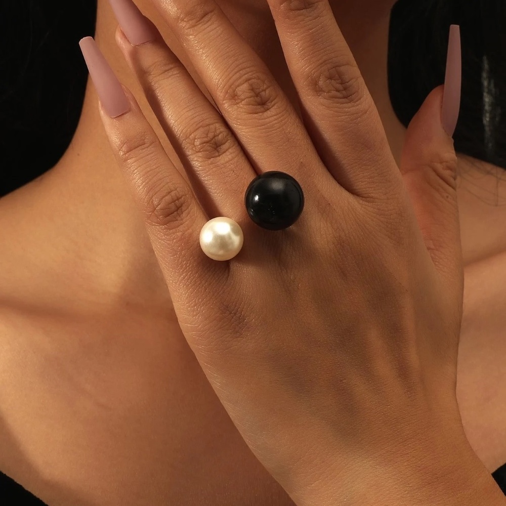 Night of Day Pearl Duo Pearl Ring, Black Pearl, Pearl Ring, Pearl Illusion Ring - Picture 1 of 3